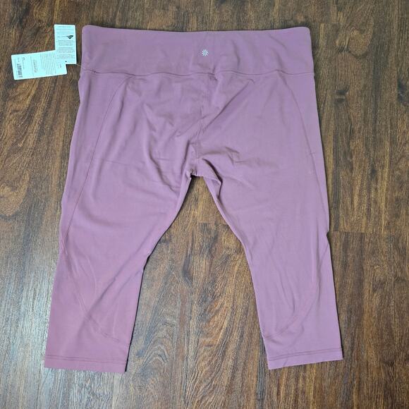Athleta Contender Laser Cut 7/8 Tight (x2) + Salutation Capri NWT - XXL - Picture 10 of 11